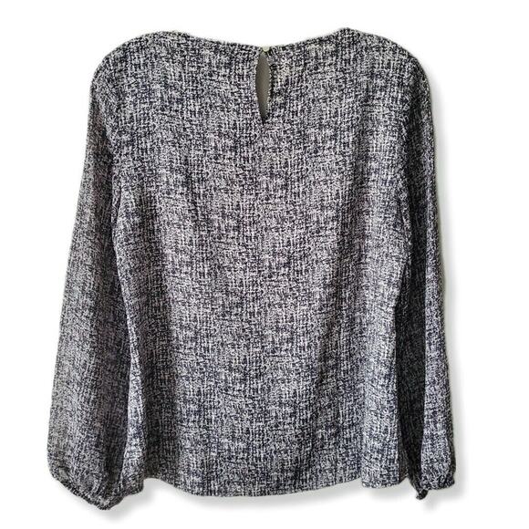 Women Ann Taylor Top Blouse MP Flowy Pleat Career Modern Lightweight Black White - Picture 10 of 14